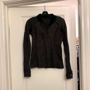 LULULEMON Dark Grey Knit Sweater Size 2